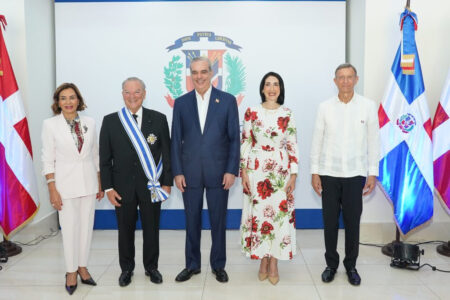 Gobierno condecora a Frank Rainieri con la Orden al Mérito de Duarte, Sánchez y Mella